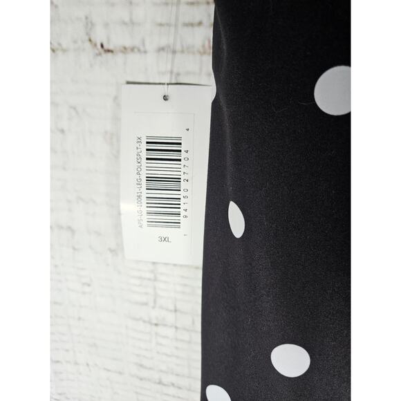 Walk Pop Women's Capri Legging Black and White‎ Polka Dot Size 3x NWT - Picture 6 of 6